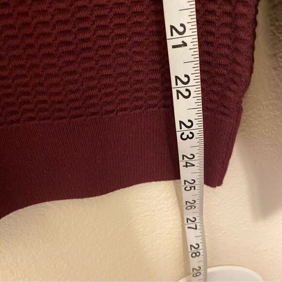 H&M mens crewneck textured, knit burgundy, red sweater-S - Picture 4 of 7